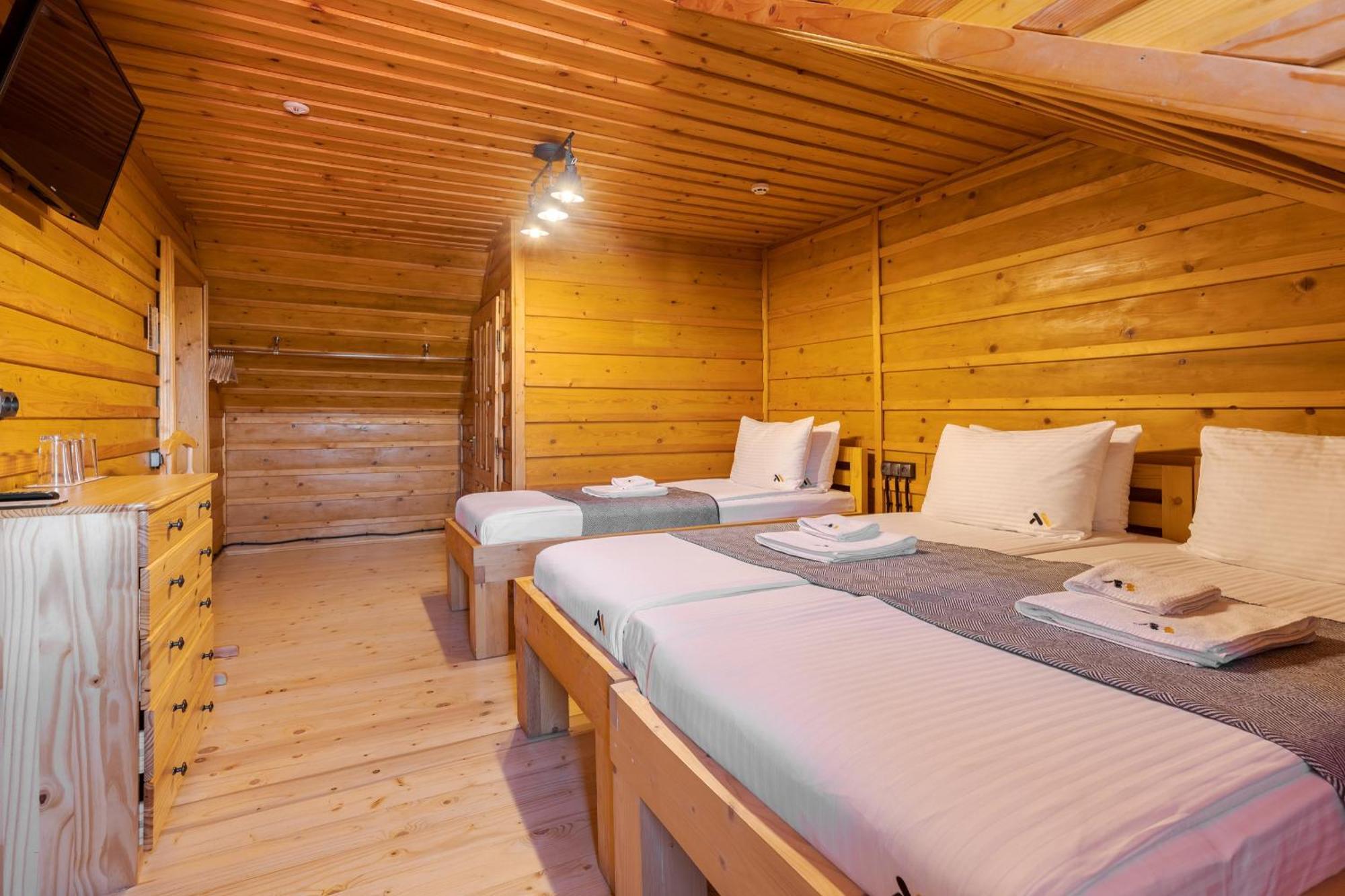 Gremi Hotel Dragobrat Exterior photo